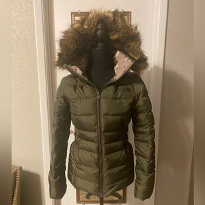 Women’s Green XS The North Face Parka NWOT